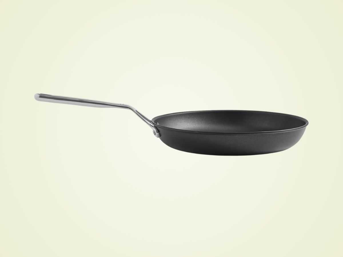 Picture of Misen Non Stick Pan Review: A Blend of Durability and Performance